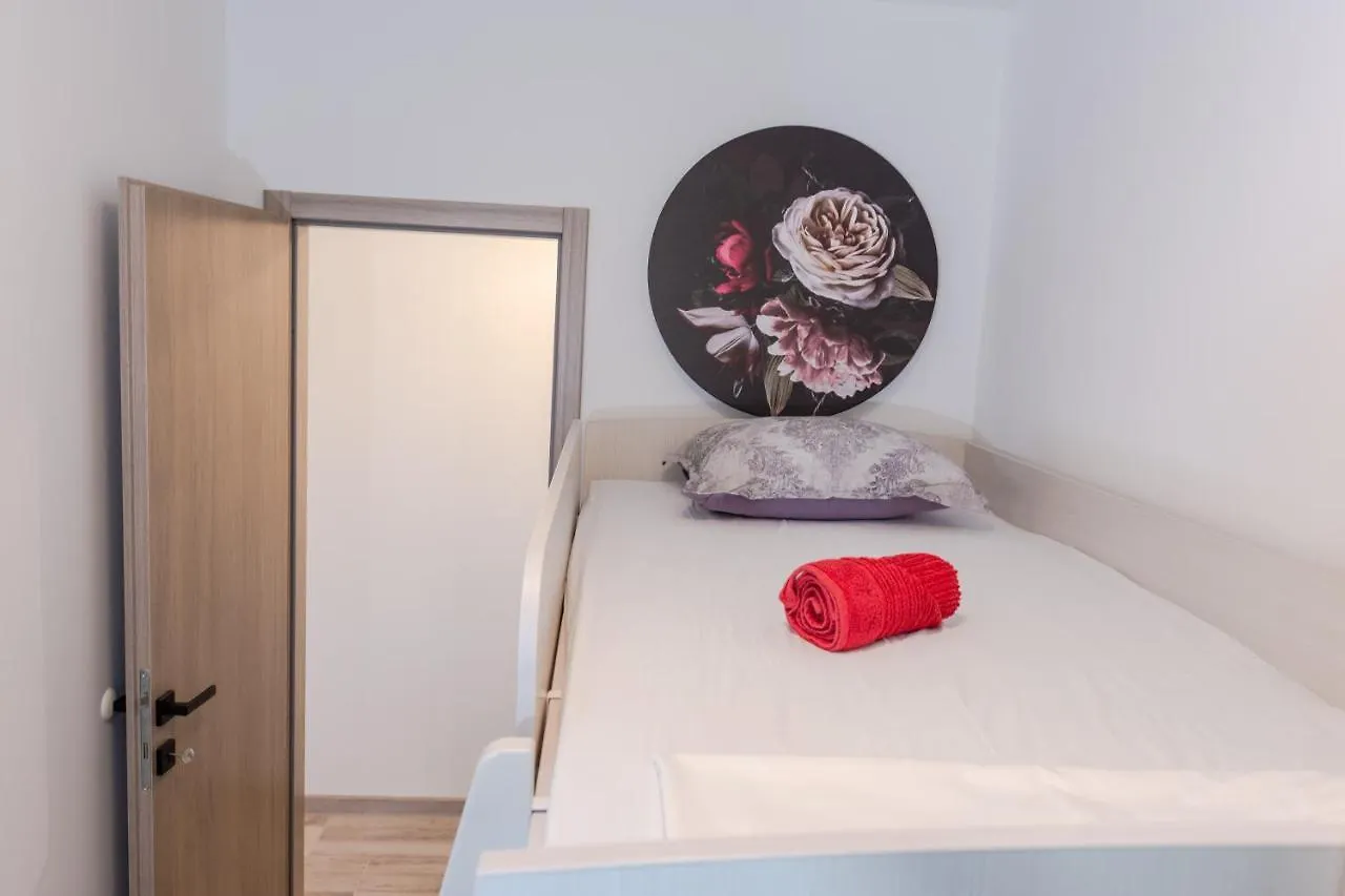Sangalo Apartment Trogir 0*,