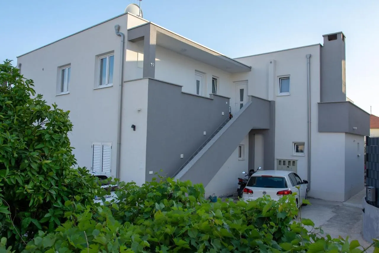 Sangalo Apartment Trogir 0*,